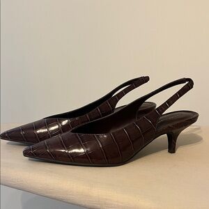 Marc Fisher Labela Brown Croc-Embossed Kitten Heels Size 8